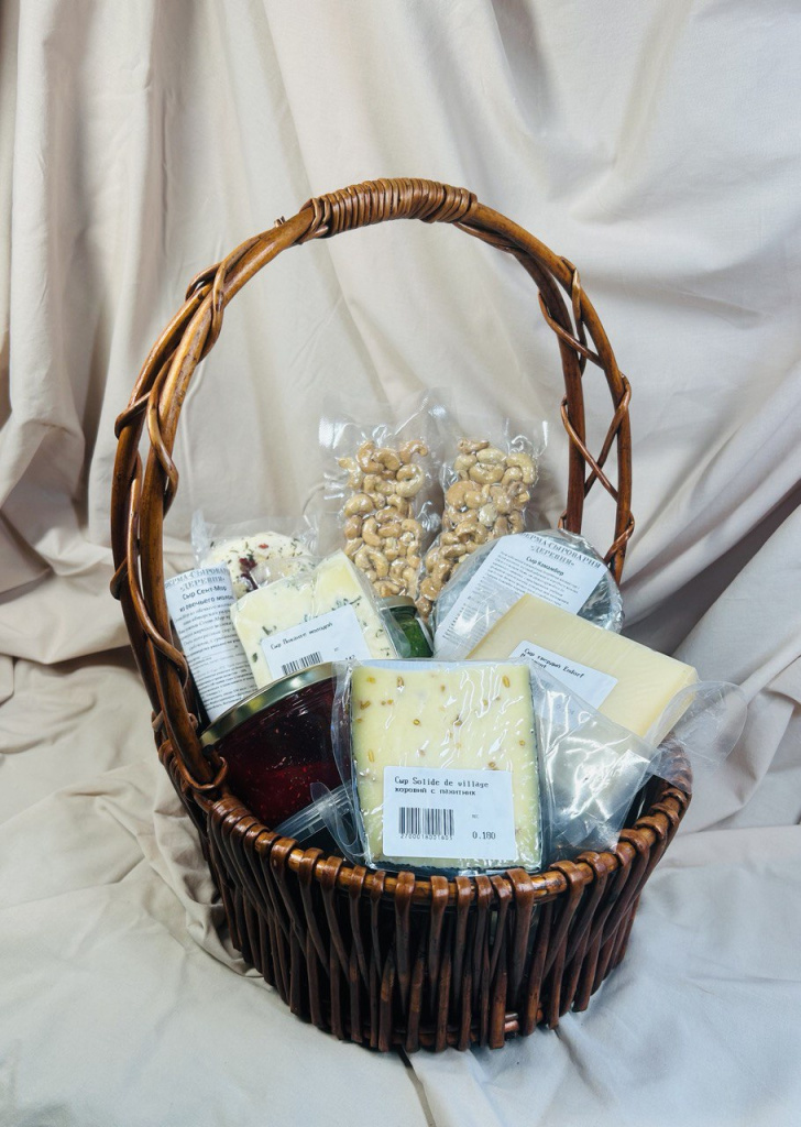  Подарочная корзина «Скажите сыыыр!»